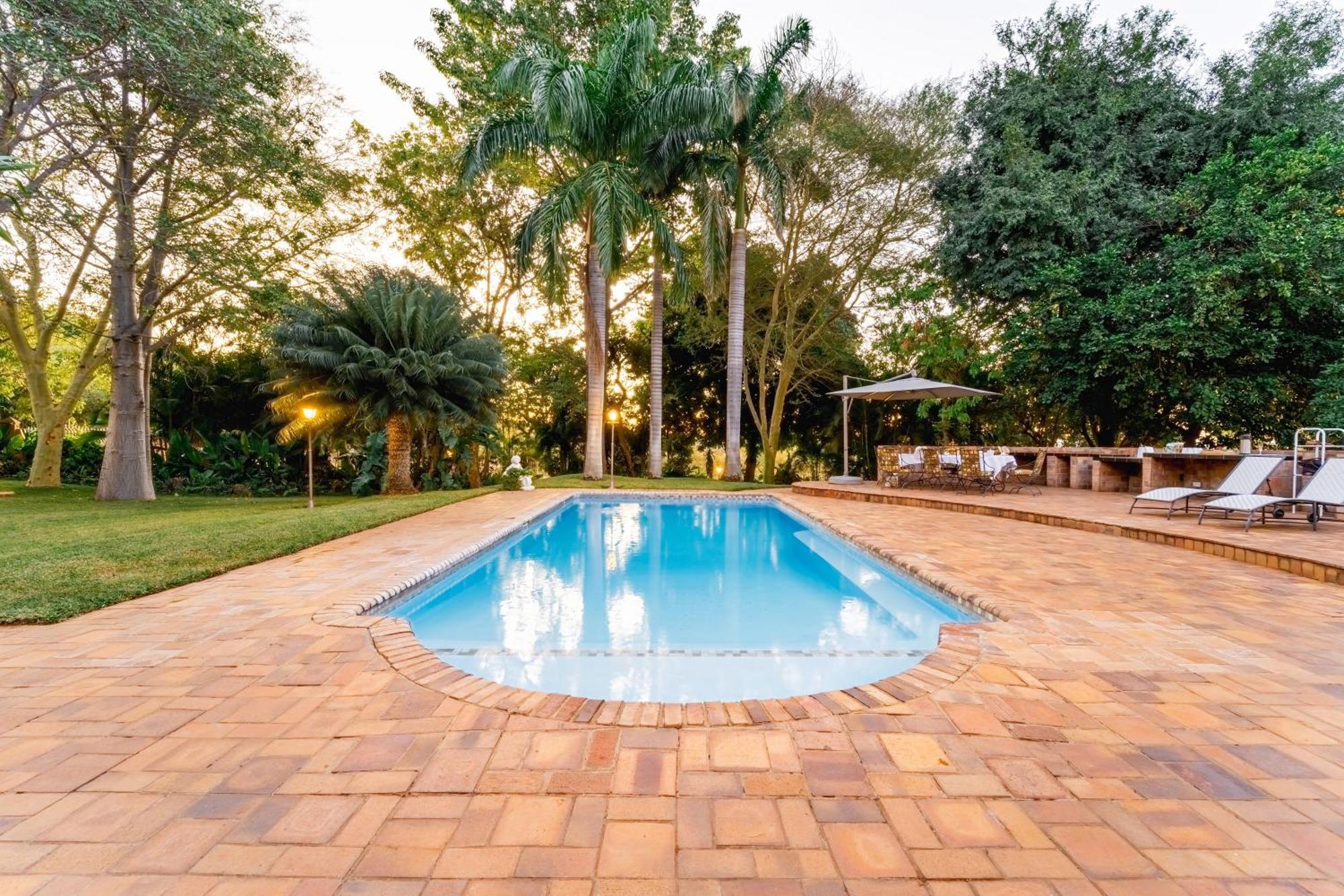 The Victorian Manor Bed & Breakfast Victoria Falls Exterior photo