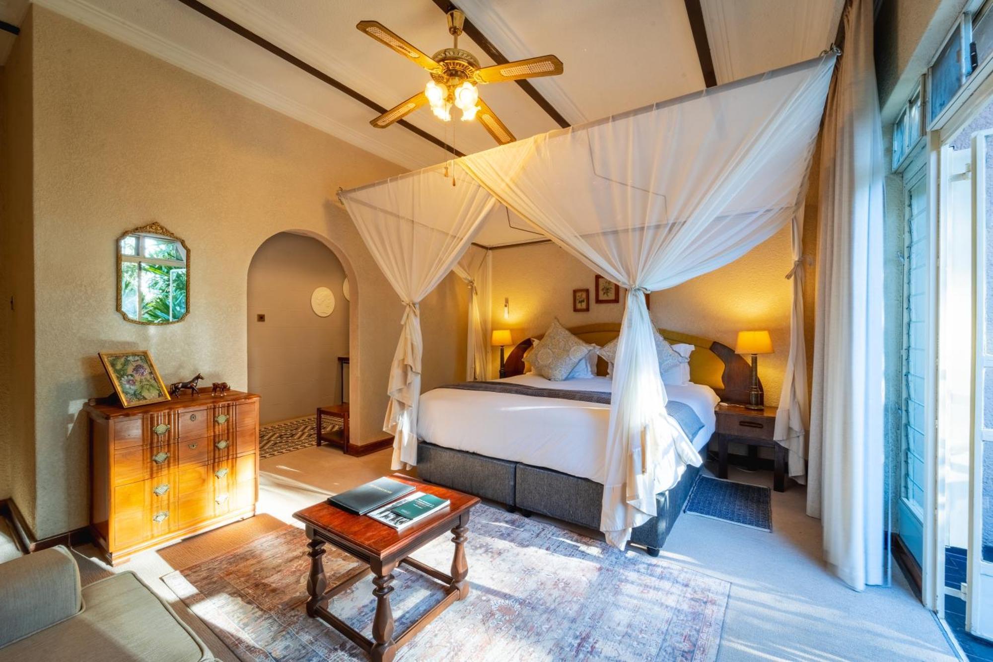 The Victorian Manor Bed & Breakfast Victoria Falls Exterior photo